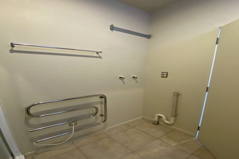 Photo of property in Greenwich Apartments, 16/3 Burton Street, Grafton, Auckland, 1010