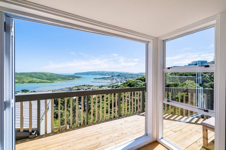 Photo of property in 13 Ettrick Grove, Papakowhai, Porirua, 5024