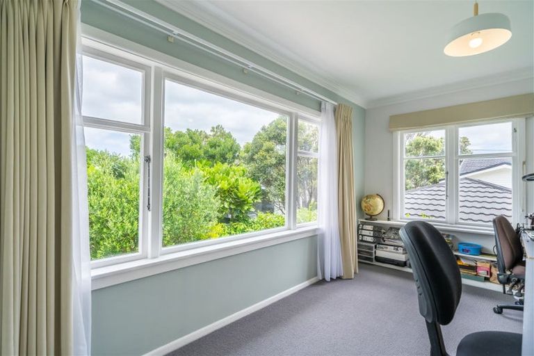 Photo of property in 26 Tuatoru Street, Eastbourne, Lower Hutt, 5013