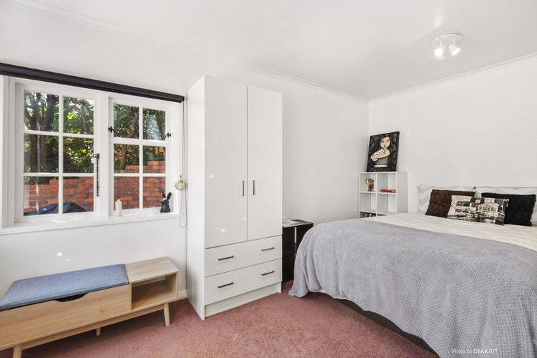 Photo of property in 136 Onslow Road, Khandallah, Wellington, 6035