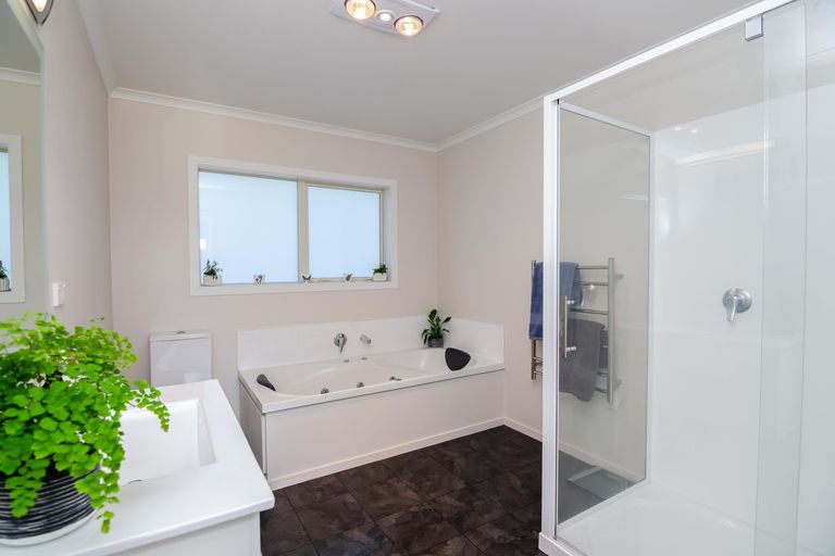 Photo of property in 1 Mill Grove, Carterton, 5713