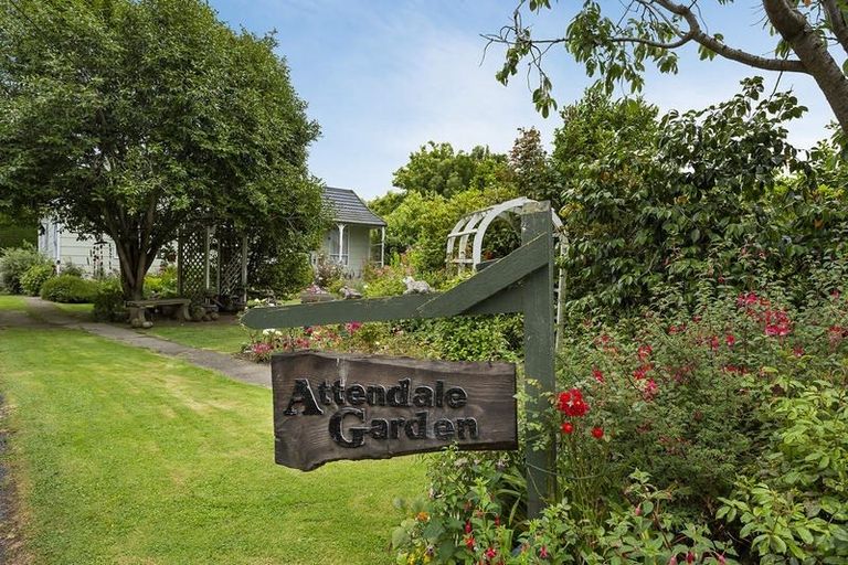 Photo of property in 8 Railway Lane, Outram, 9019