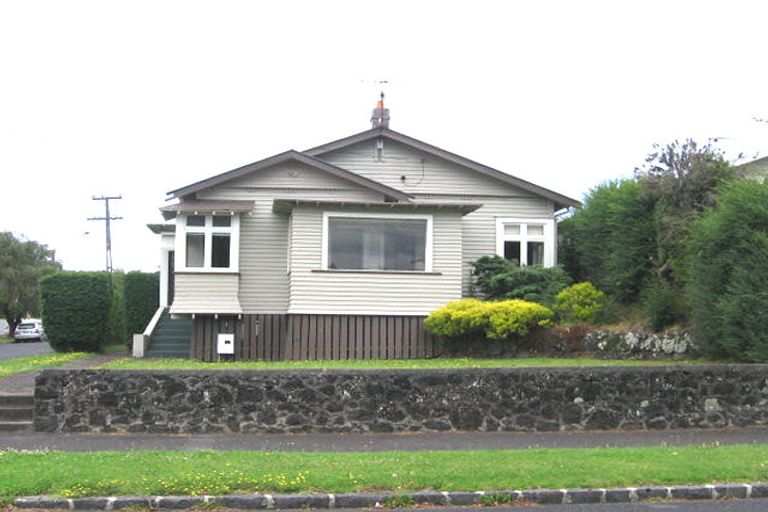 Photo of property in 74 Shackleton Road, Mount Eden, Auckland, 1024