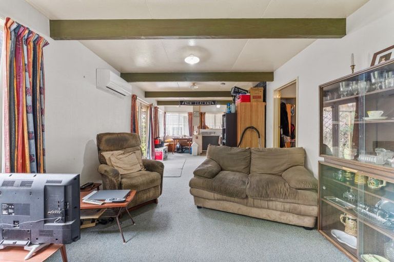 Photo of property in 79 Pahiatua Street, Hokowhitu, Palmerston North, 4410