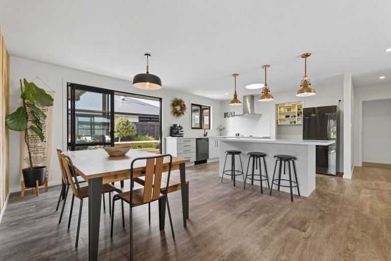 Photo of property in 28 Piata Street, Papamoa Beach, Papamoa, 3118