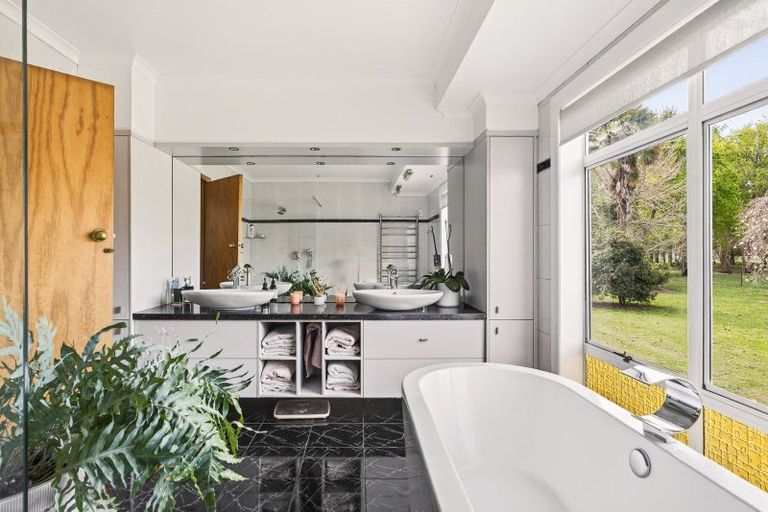 Photo of property in 8 Ingram Road, Waerengaahika, Gisborne, 4071