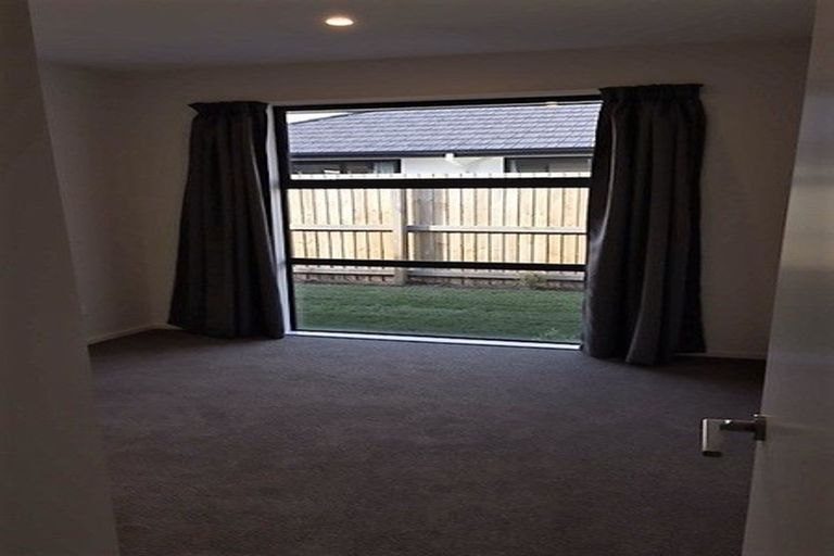 Photo of property in 22 Packard Crescent, Halswell, Christchurch, 8025