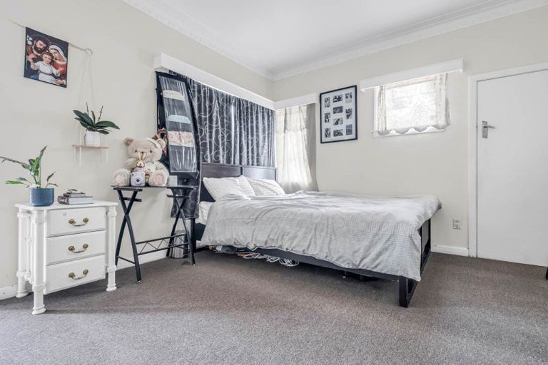 Photo of property in 2/14 Great South Road, Manurewa, Auckland, 2102