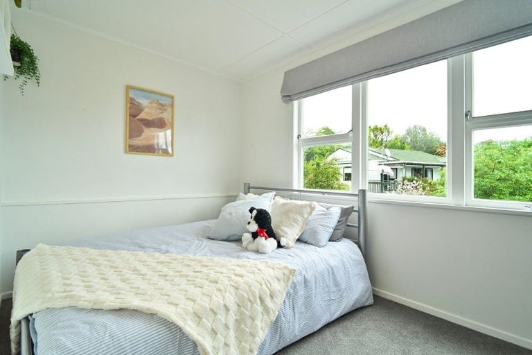 Photo of property in 11 Busby Hill, Havelock North, 4130