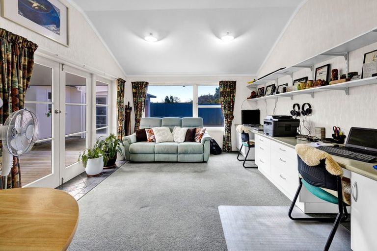 Photo of property in 19 George Street, Hawera, 4610