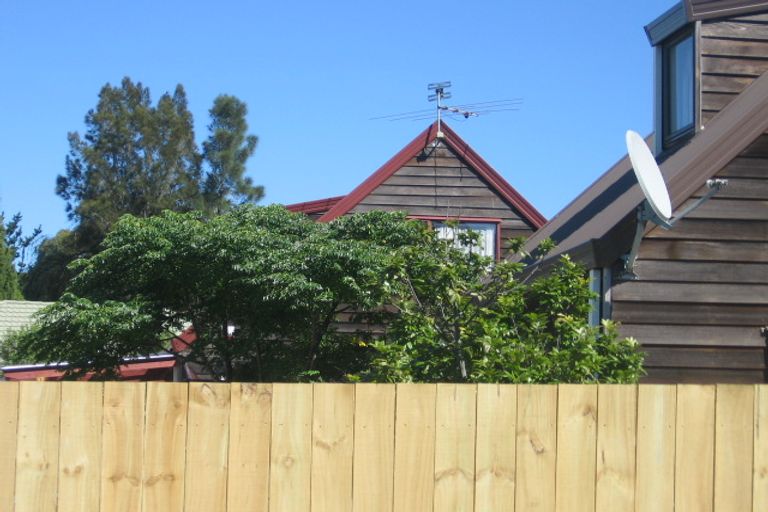 Photo of property in 9 Caspian Close, New Lynn, Auckland, 0600