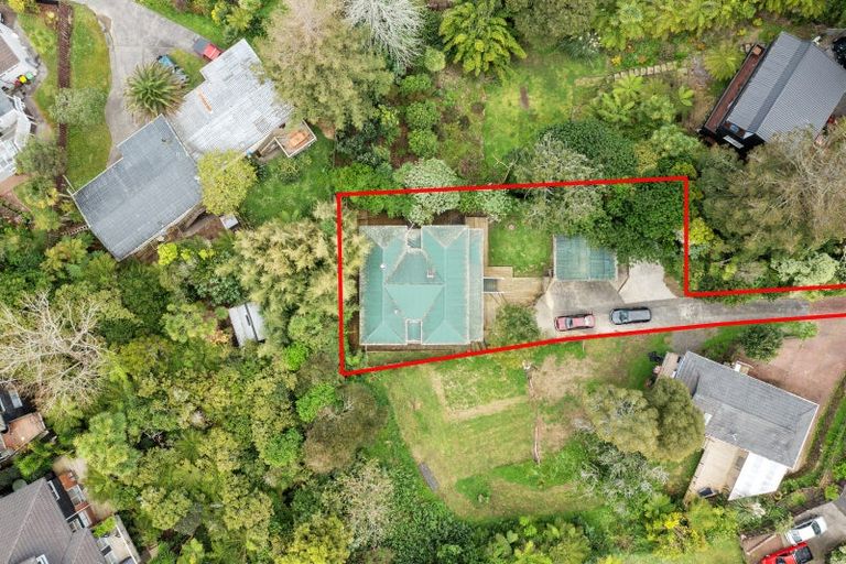 Photo of property in 10 Limmer Place, Browns Bay, Auckland, 0632