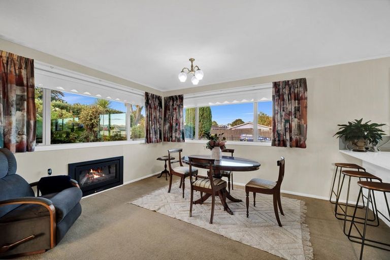 Photo of property in 287 Avonhead Road, Avonhead, Christchurch, 8042