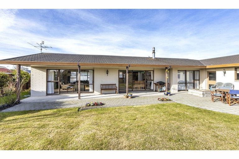 Photo of property in 1 Kinley Street, Rangiora, 7400