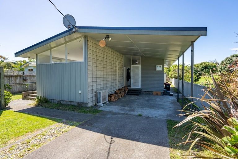 Photo of property in 50 Tasman Road, Otaki Beach, Otaki, 5512
