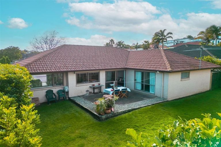 Photo of property in 13 Gilford Place, East Tamaki Heights, Auckland, 2016