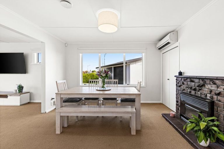 Photo of property in 33 Romanes Drive, Havelock North, 4130