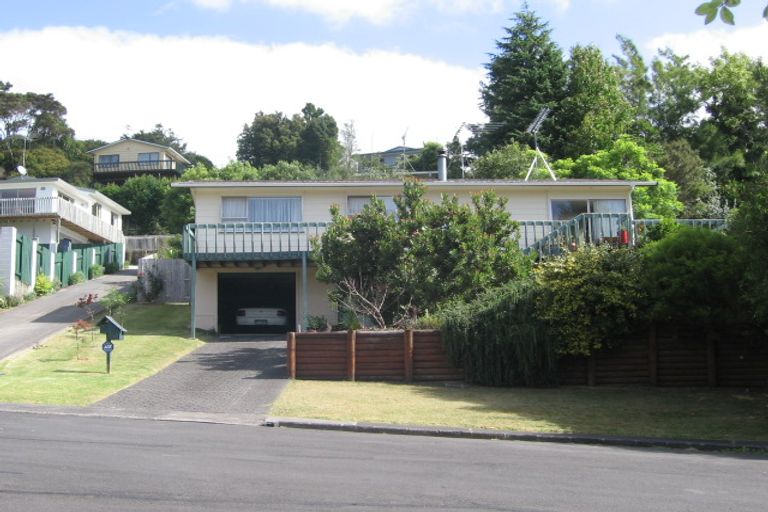 Photo of property in 13 Bonito Place, Bayview, Auckland, 0629