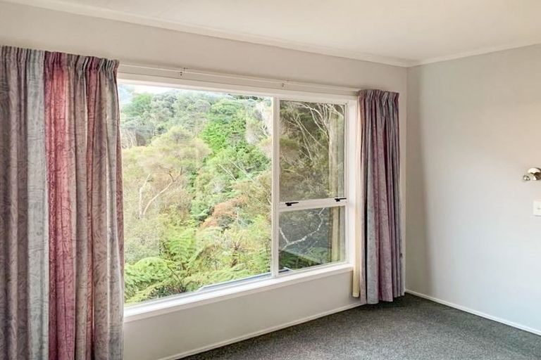 Photo of property in 3 Bush Point Road, Cable Bay, 0420