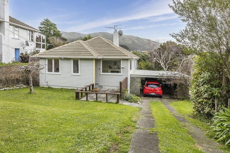 Photo of property in 61 Bell Street, Tawa, Wellington, 5028
