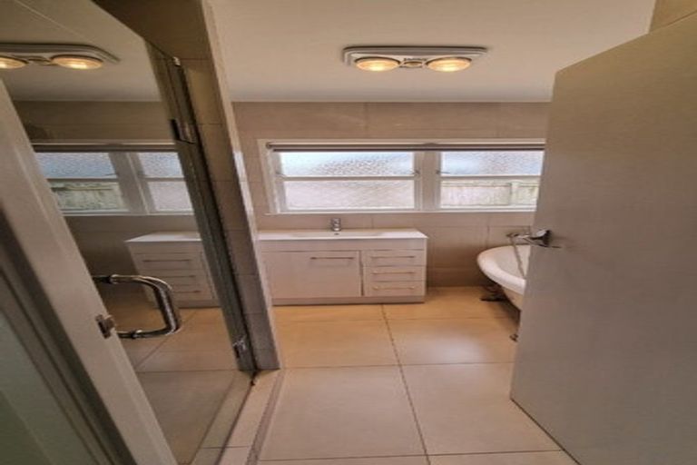 Photo of property in 43 Ramillies Place, Glenfield, Auckland, 0629