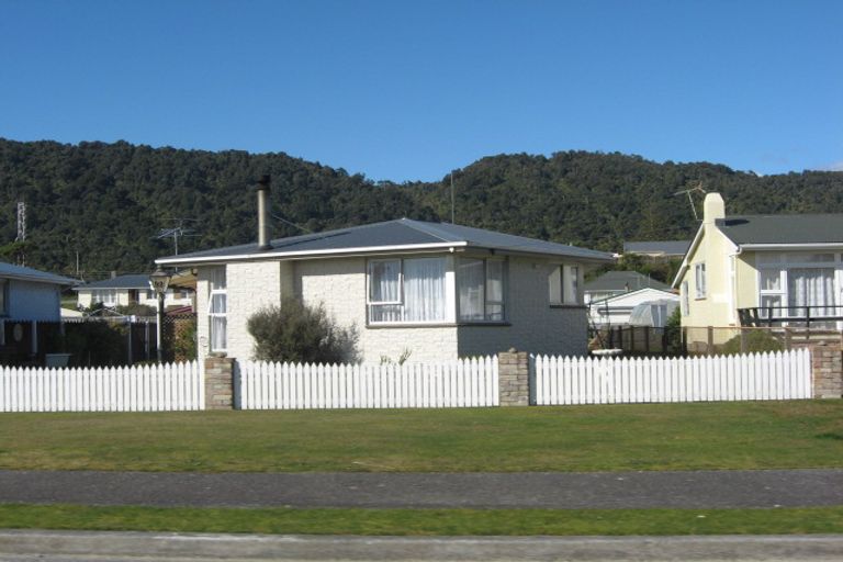 Photo of property in 92 Domett Esplanade, Cobden, Greymouth, 7802