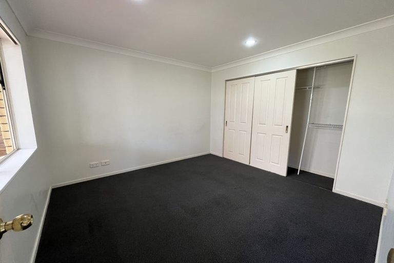 Photo of property in 11 The Enclave, Totara Heights, Auckland, 2105