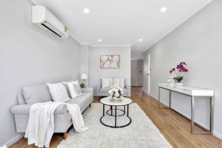 Photo of property in 1/72 Howe Street, Howick, Auckland, 2014