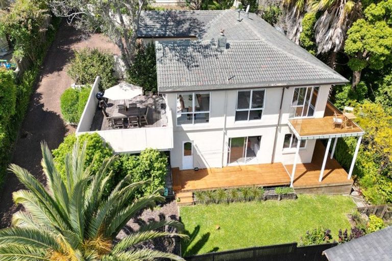 Photo of property in 16b Maunganui Road, Birkenhead, Auckland, 0626