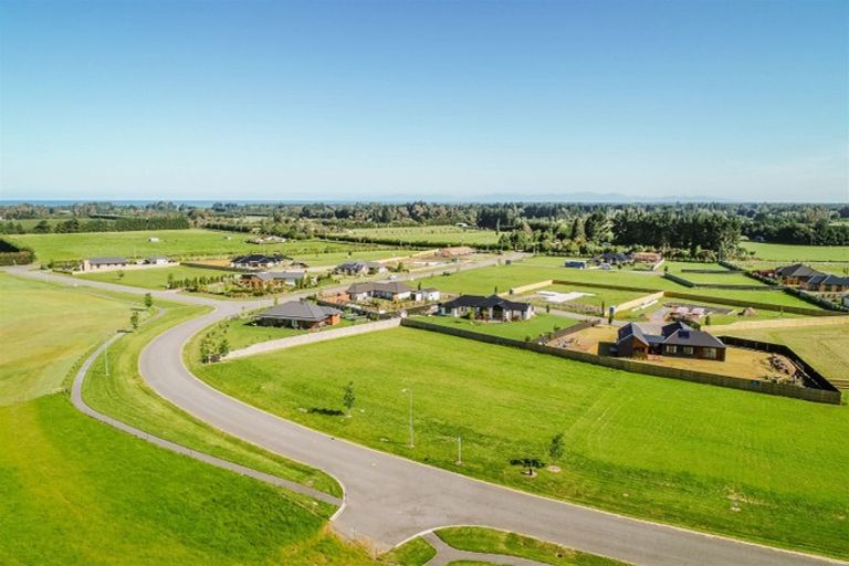 Photo of property in 15 Kingfisher Avenue, Amberley, 7410