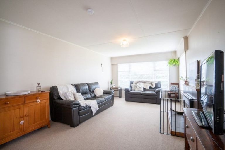 Photo of property in 16 Cavendish Crescent, Awapuni, Palmerston North, 4412