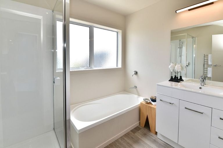 Photo of property in 42 Stanmore Bay Road, Stanmore Bay, Whangaparaoa, 0932