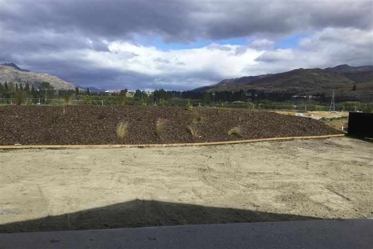 Photo of property in 34 Toni's Terrace, Lower Shotover, Queenstown, 9304