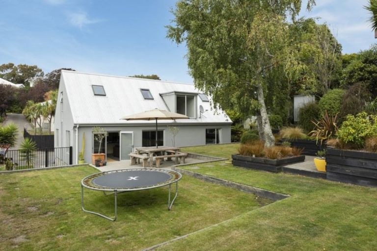 Photo of property in 3a Whareora Terrace, Cashmere, Christchurch, 8022