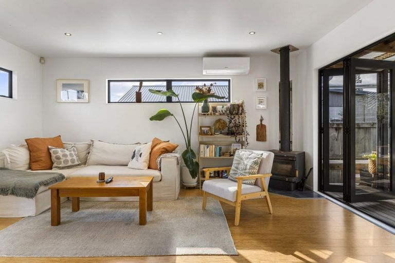 Photo of property in 112a Kiwi Road, Whangamata, 3620