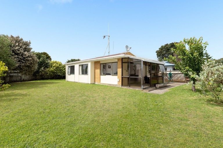 Photo of property in 1 Tania Place, Mount Maunganui, 3116