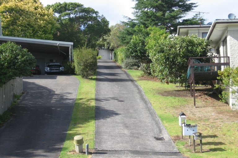 Photo of property in 2/89 Moore Street, Hillcrest, Auckland, 0627