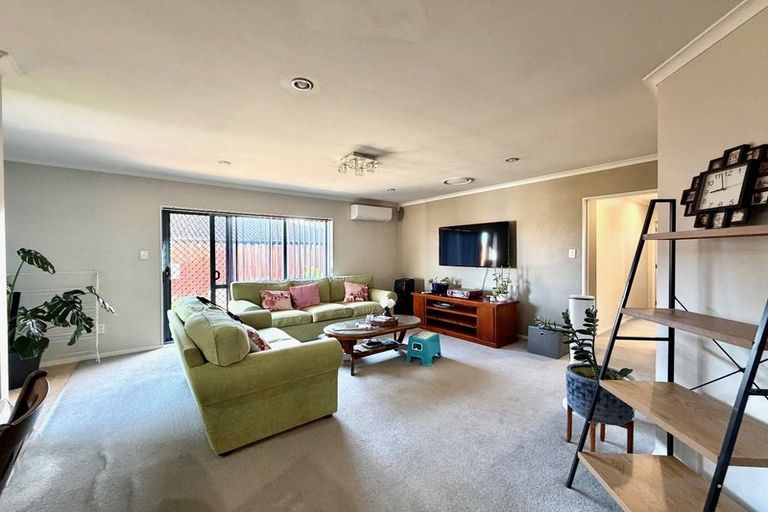 Photo of property in 30 Nuneaton Drive, Flat Bush, Auckland, 2019