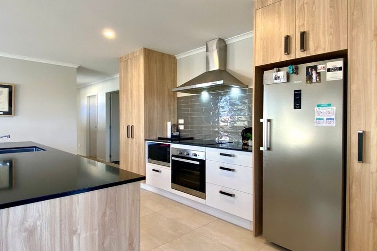 Photo of property in 8 Furlong Road, Papamoa, 3118