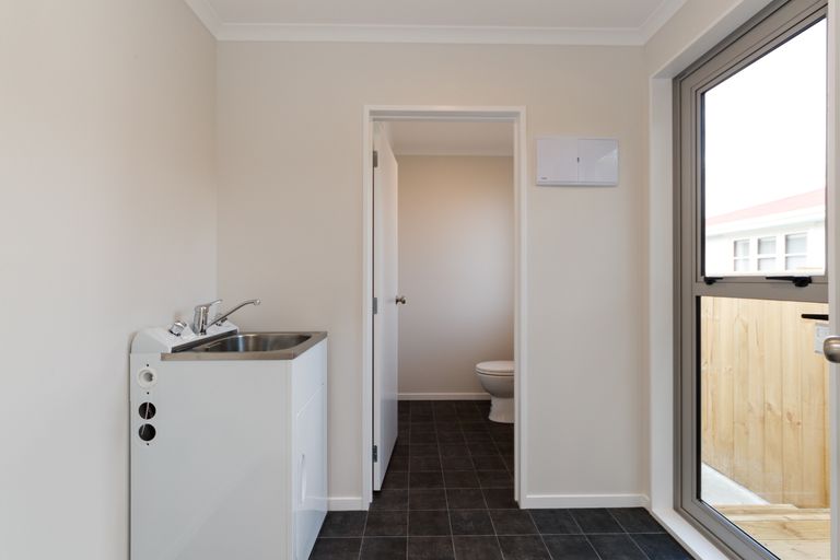 Photo of property in 2 Flint Street, Milson, Palmerston North, 4414