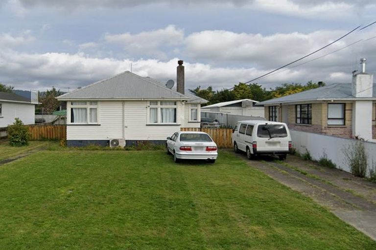 Photo of property in 10 Quinn Road, Levin, 5510