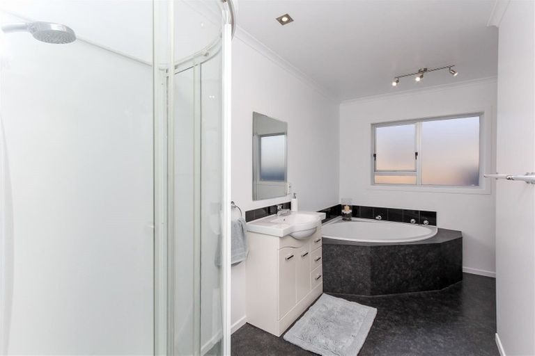 Photo of property in 17 Mangati Road, Bell Block, New Plymouth, 4312