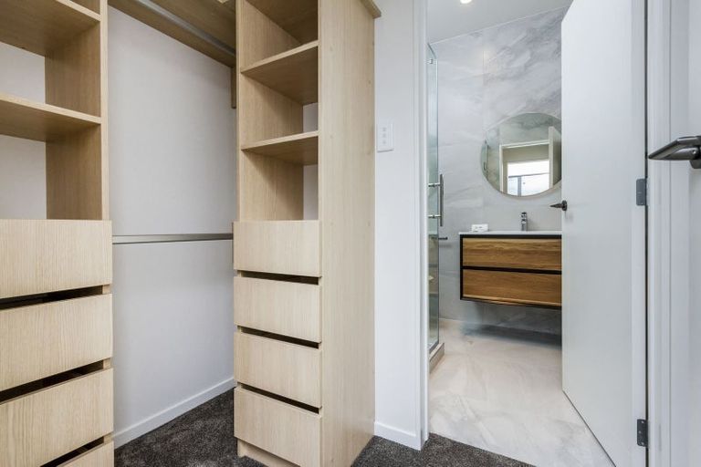 Photo of property in 31c Linwood Avenue, Forrest Hill, Auckland, 0620