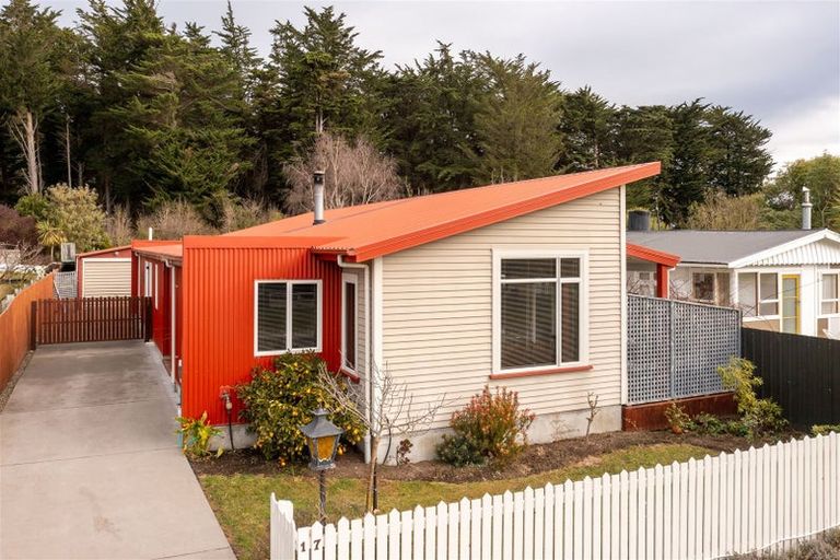 Photo of property in 17 Kiwi Avenue, Waikuku Beach, 7473