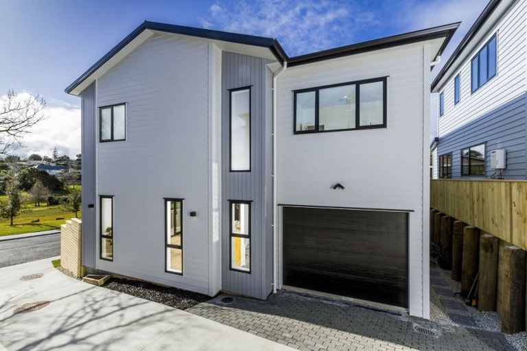 Photo of property in 31b Linwood Avenue, Forrest Hill, Auckland, 0620