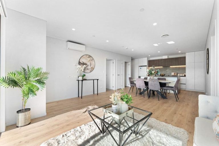 Photo of property in 217/3 Kaipiho Lane, Albany, Auckland, 0632