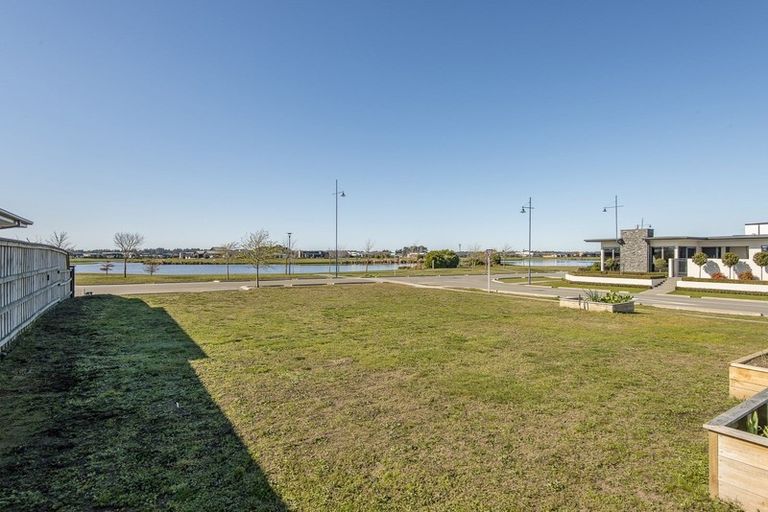 Photo of property in 47 Lakeside Drive, Pegasus, 7612