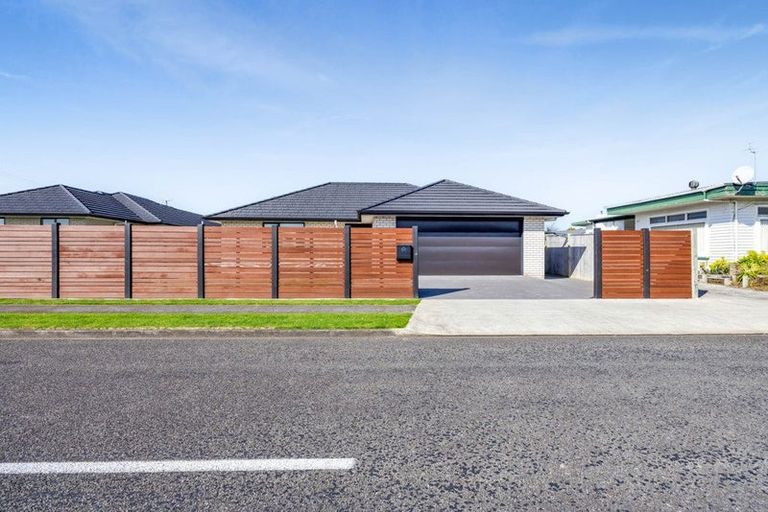 Photo of property in 66 Murray Avenue, Hawera, 4610