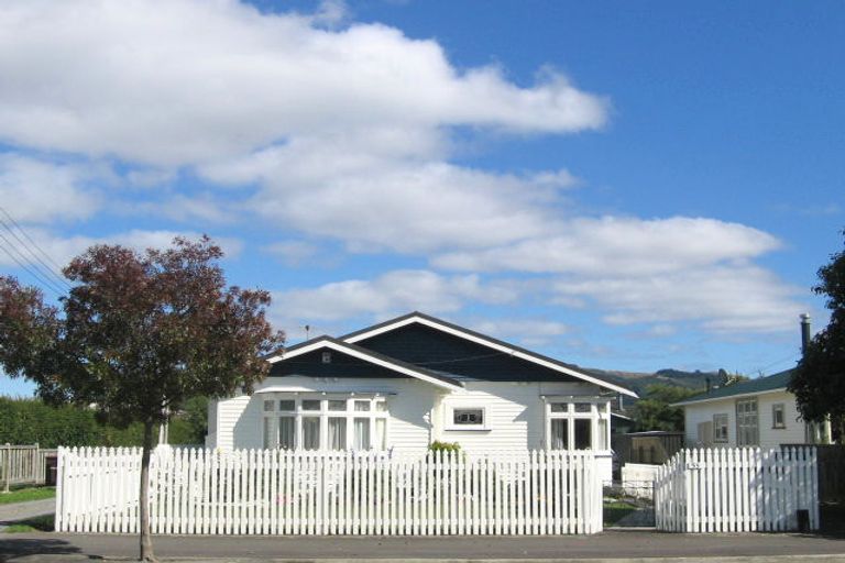 Photo of property in 53 Pine Avenue, Ebdentown, Upper Hutt, 5018