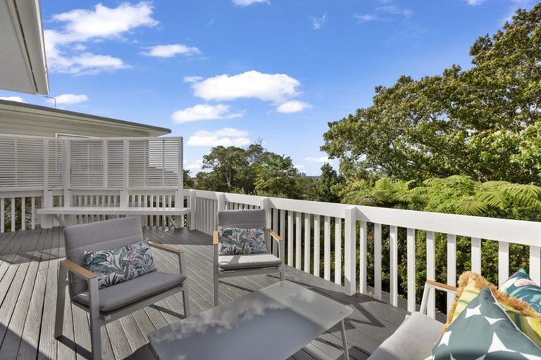 Photo of property in 49 Cron Avenue, Te Atatu South, Auckland, 0610